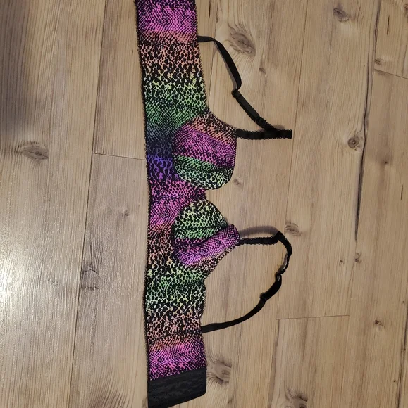💋3/$20 Rainbow Animal Print Bra, 34B - Picture 2 of 5